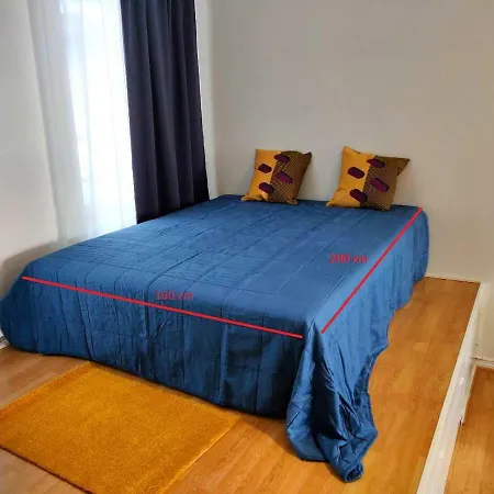 Spacious 44m2 Studio In City Center Apartment