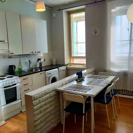 Huoneisto Spacious 44m2 Studio In City Center
